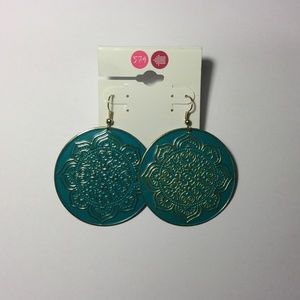 Brand New Gold Plated Earrings Circular